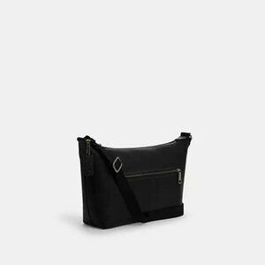 Coach Finn Crossbody #CAJ70 - barely used - pristine!